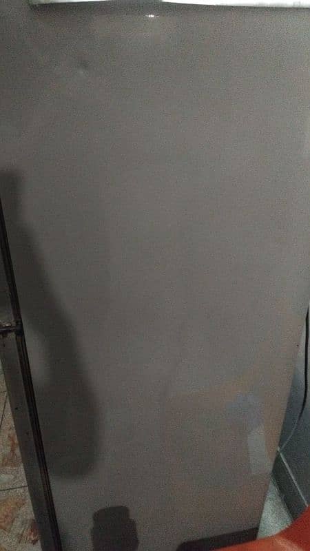 Dawlance fridge in good condition 4