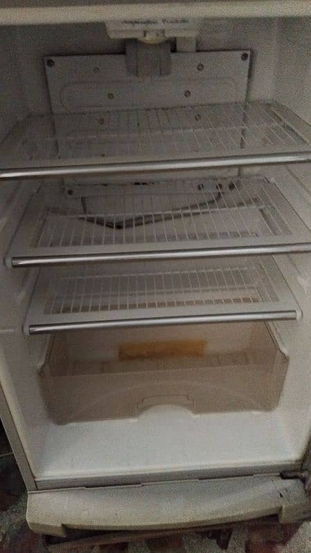 Dawlance fridge in good condition 5