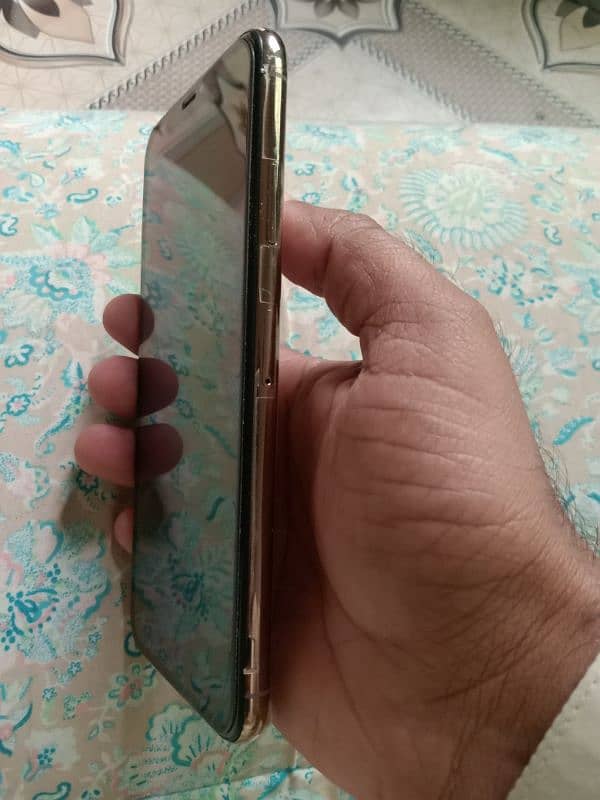 Iphone Xs Max 256 with Box Dual Physical Approved 2