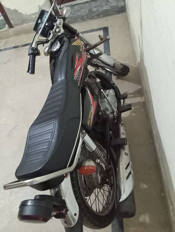 Honda 125 good condition 3