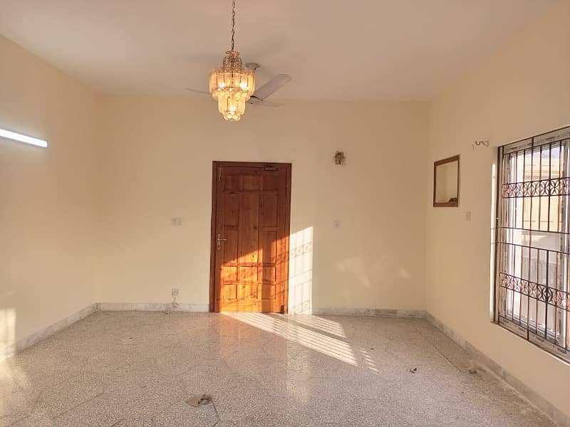 Flat For Rent Main Commercial Market Scheme 3 Rawalpindi 0