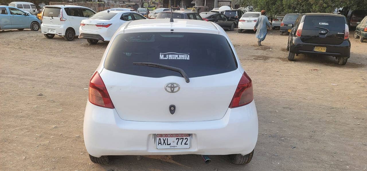 Toyota Vitz 2007 1300 cc 2