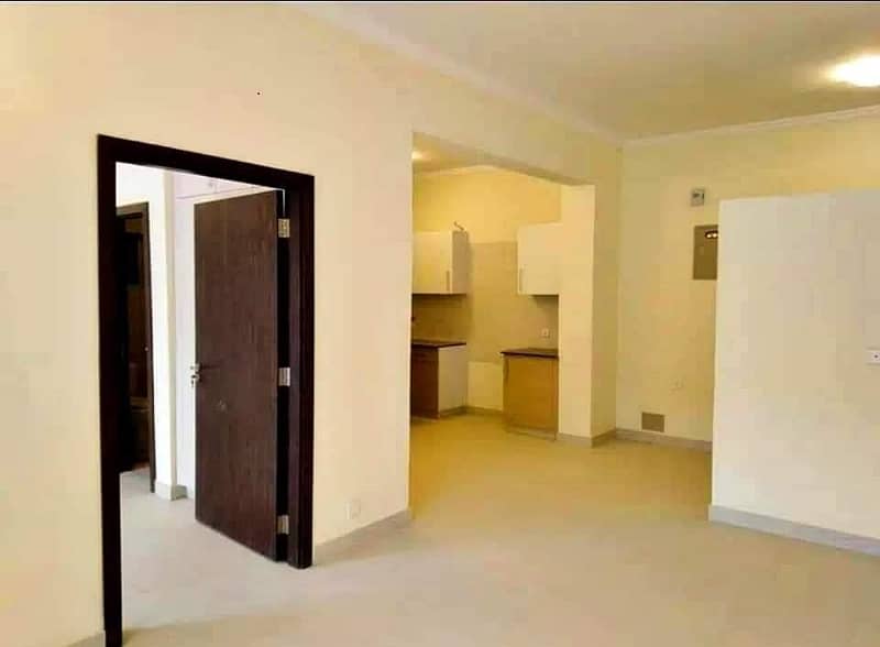 READY TO MOVE 955sq ft 2Bed Lounge Flat with key FOR SALE Outer Corner Apartment with AMAZING VIEW. 2KM from MAIN GATE of BTK\ 1