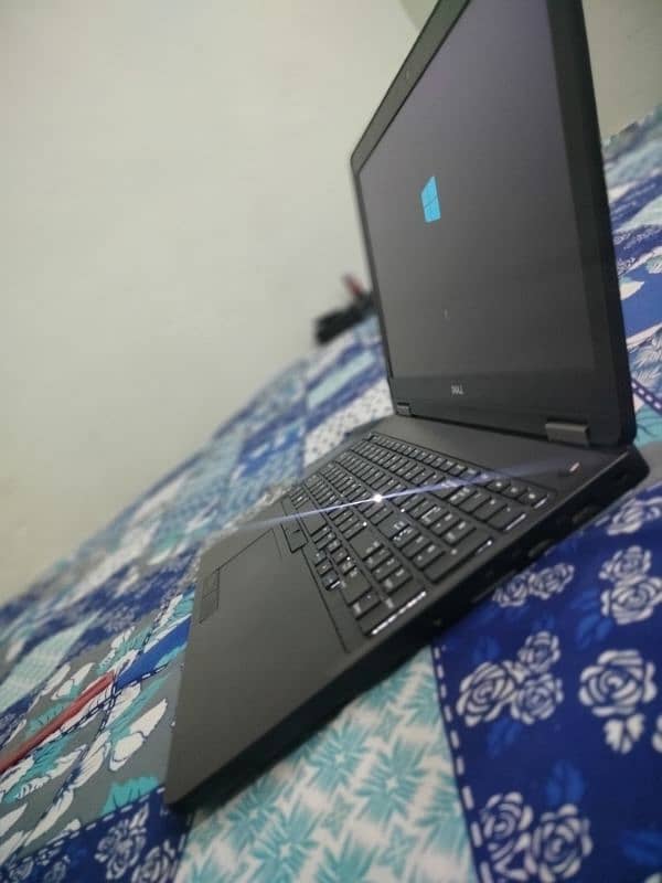 Dell Latitude 1