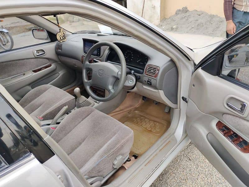 Toyota Corolla 2 Reviere1.5  biege interior 8