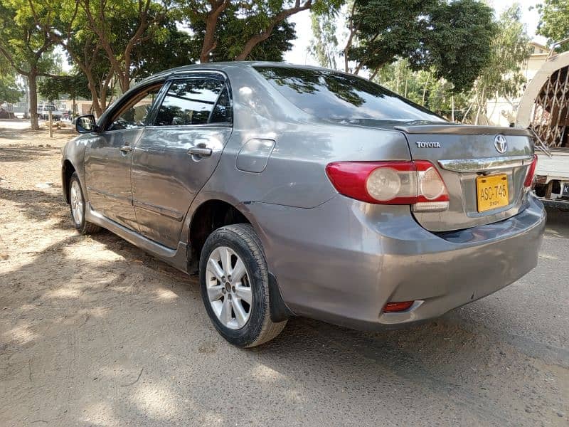 Toyota Corolla Altis 2010 4