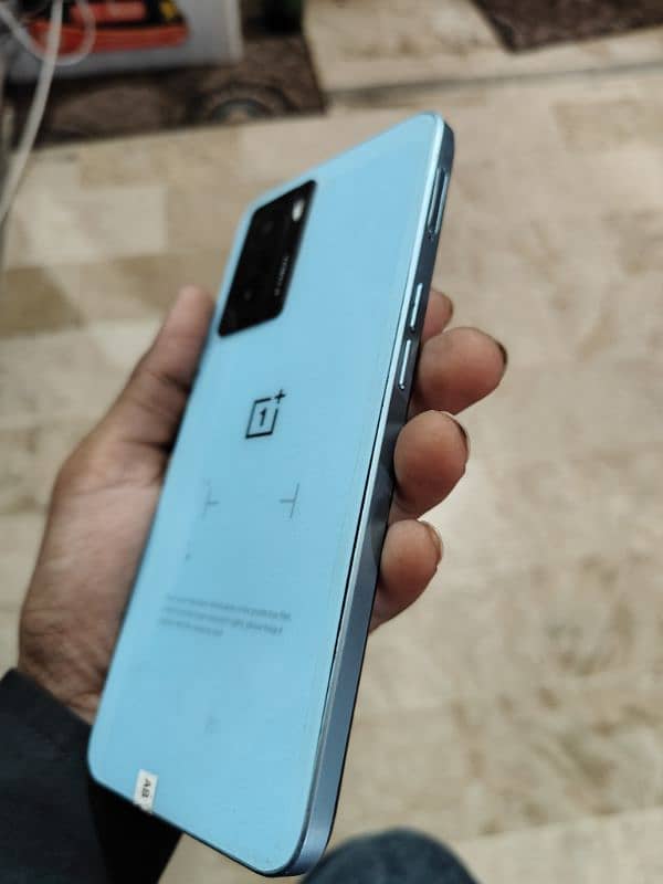 oneplus Nord 20se 2