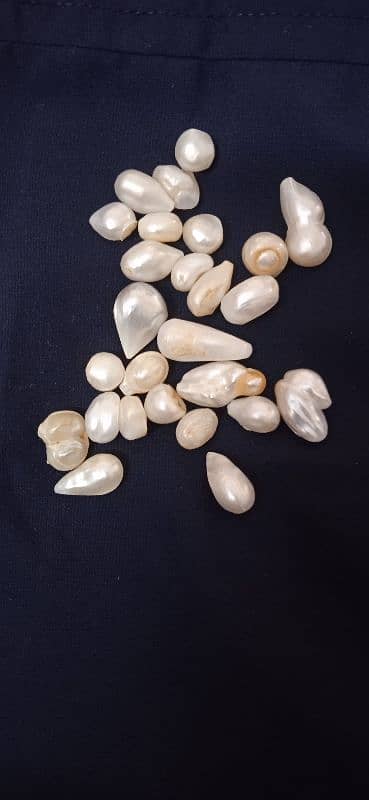 Real pearls 0