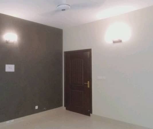 12 Marla Flat Is Available In Askari 10 - Sector F 5