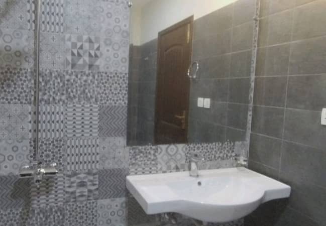 Idyllic Flat Available In Askari 10 - Sector F For sale 4