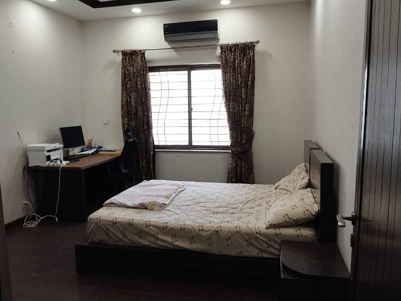 Askari-10 Lahore, 10- Marla 03 Badroom, Fully Furnished Upper Portion Available For Rent . 2