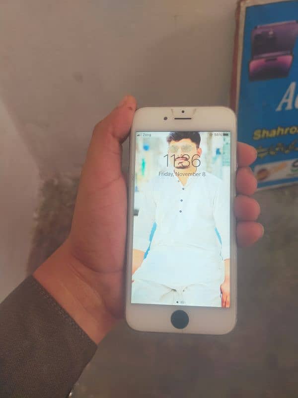 Iphone 6s pta approved ha fingar butry change ha bus 0