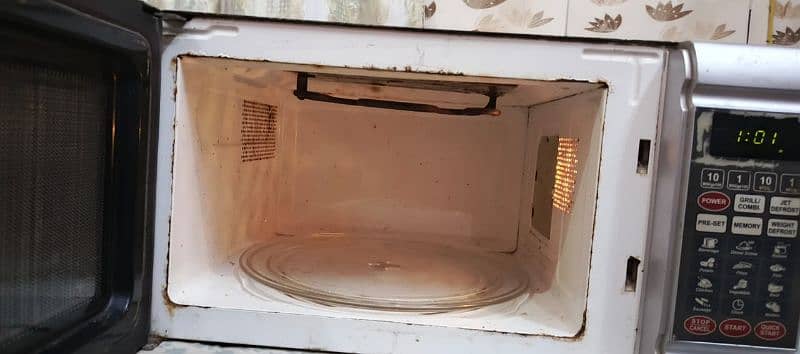 Dawlance Microwave Oven 2