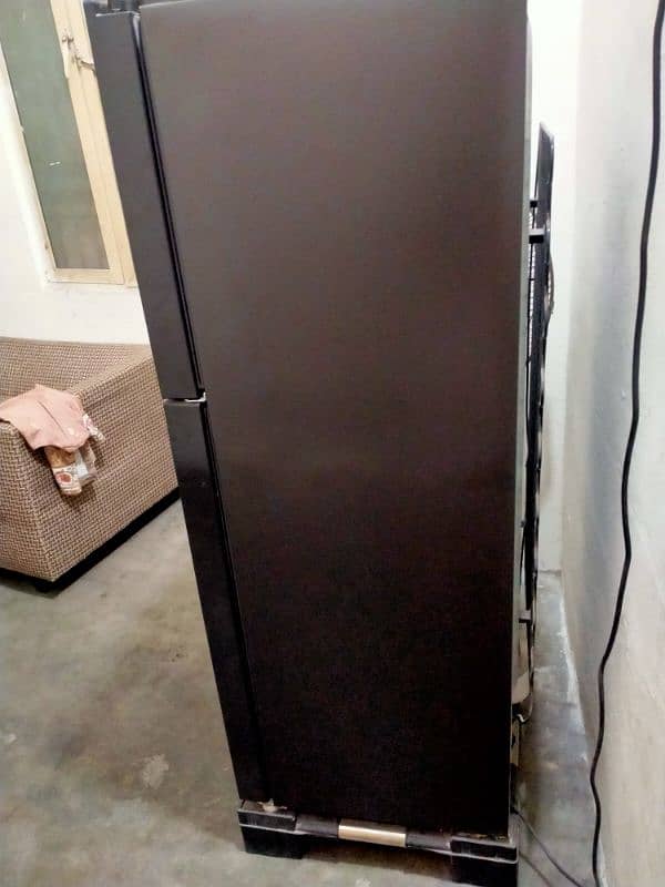 Haier Refrigerator HRF-246 E-Star 6