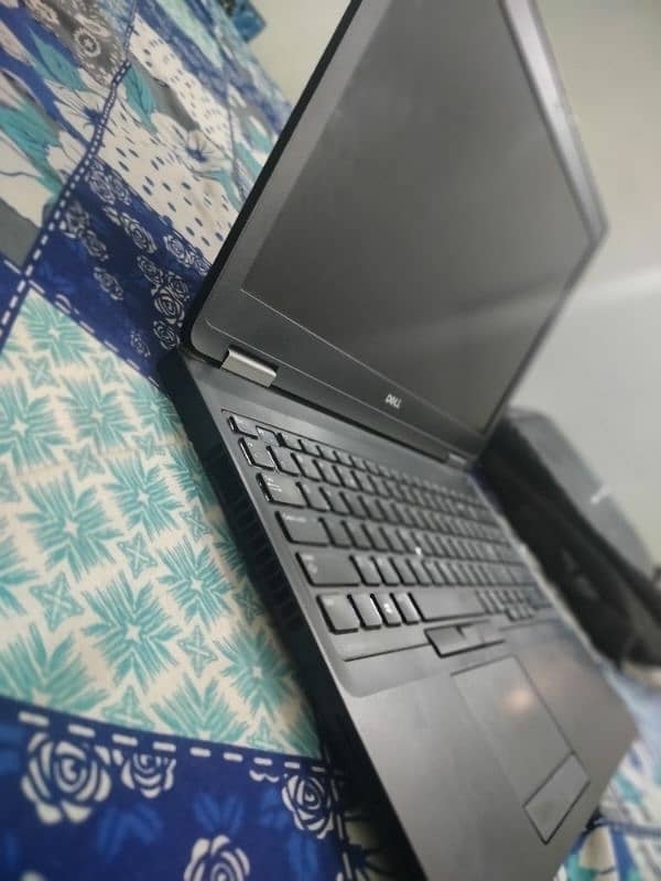 Dell Latitude 5480 Core i5 6th Generation 1