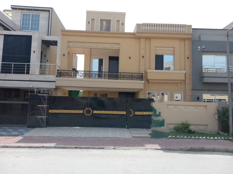 Ten Marla Brand New House For Sale In Overseas B Bahria Town Lahore Pakistan Near Market, Near Park And Mosque 0