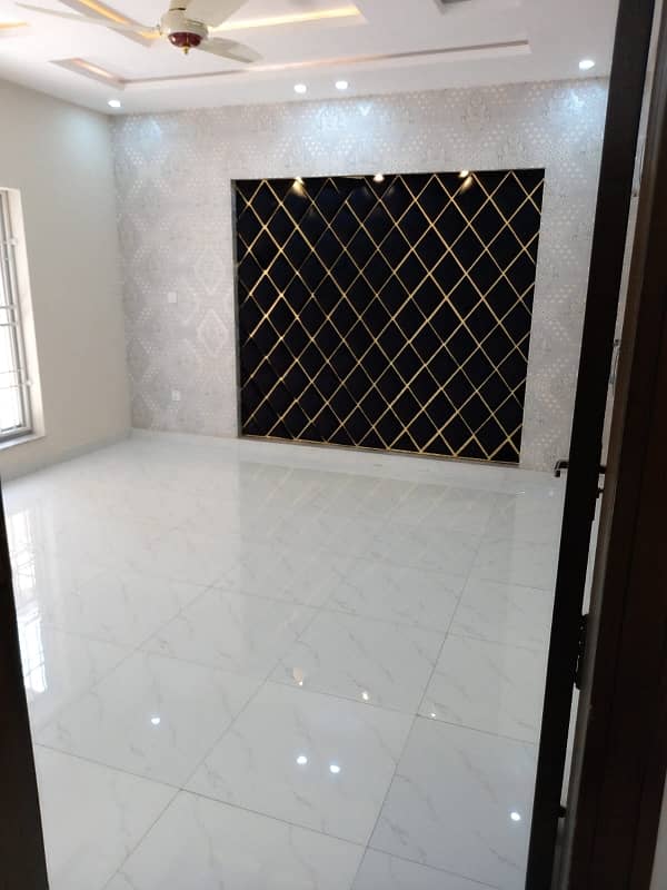 Ten Marla Brand New House For Sale In Overseas B Bahria Town Lahore Pakistan Near Market, Near Park And Mosque 7