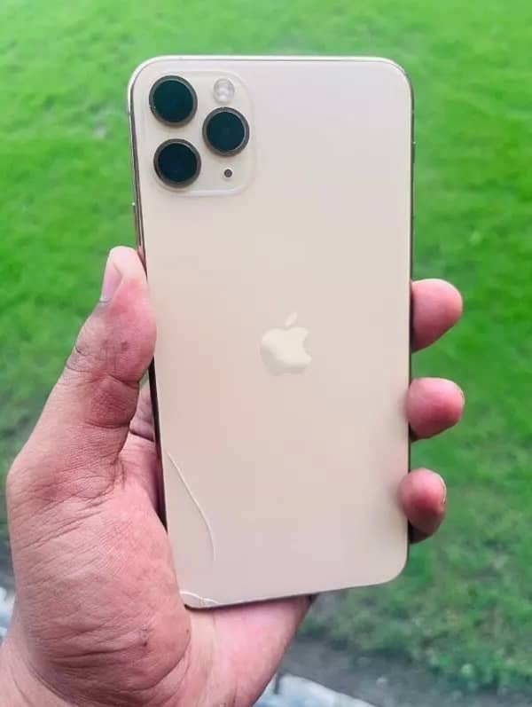 iPhone 11 Pro Max 1