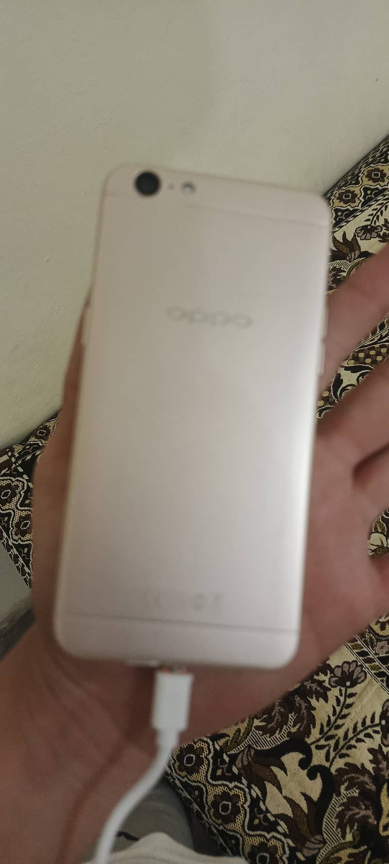 Oppo A57 0