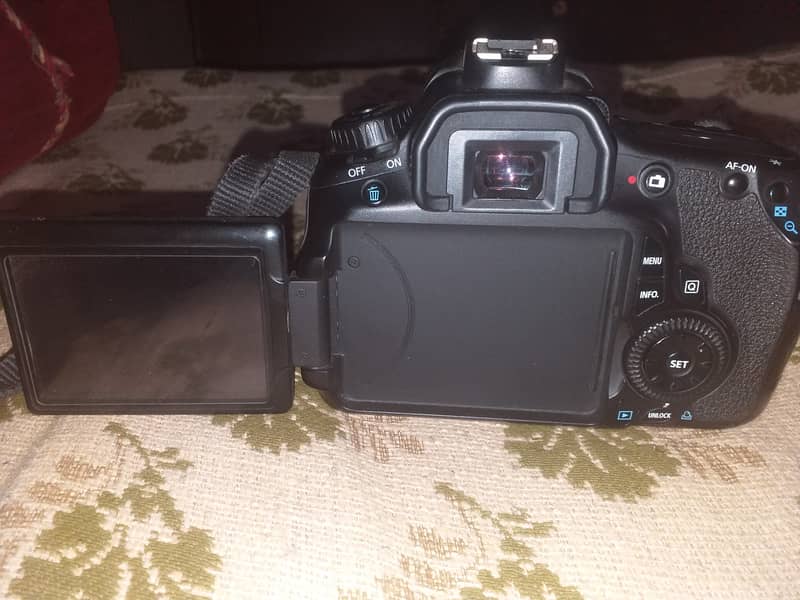 Canon 60D Dslr with 75 300 lens 2