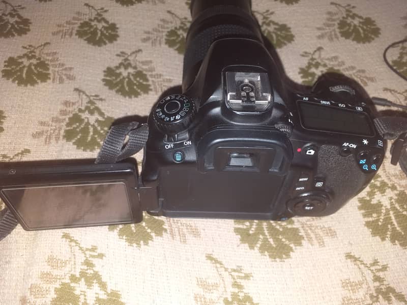 Canon 60D Dslr with 75 300 lens 3