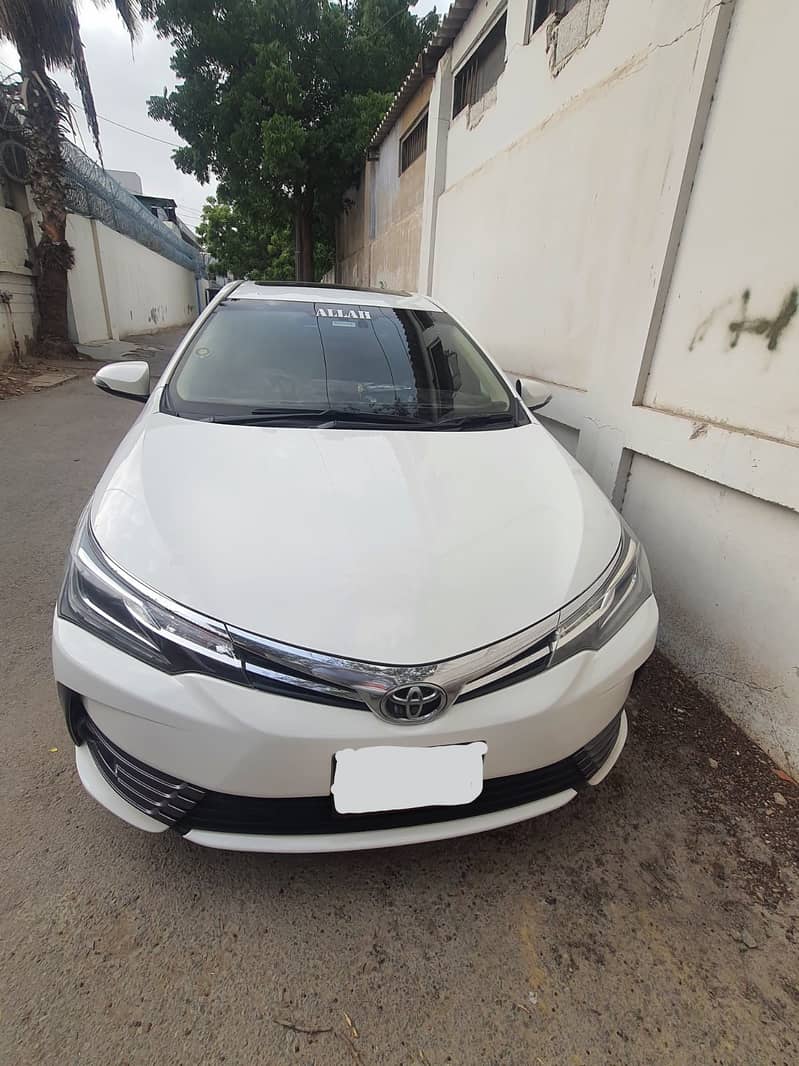 Toyota Altis Grande 2018 top of the line 1