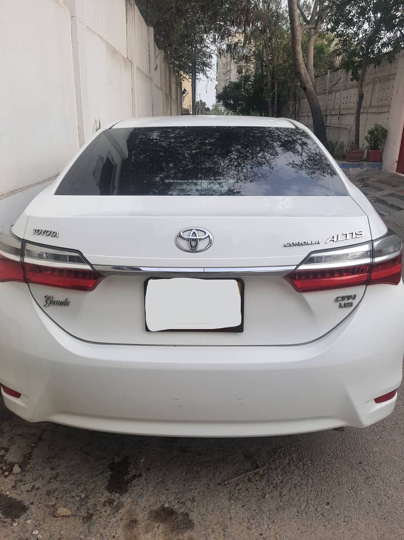 Toyota Altis Grande 2018 top of the line 5