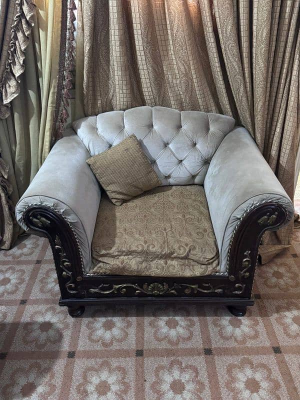 7 Seater Sofa Set Chiniot Wood Urjent Sale Cash Need Foam Repair hoga 3