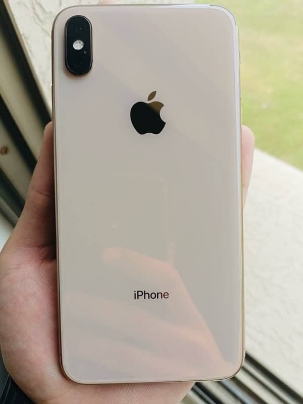 IPhone xs max 64gb golden color 10/10 condition non pta 8