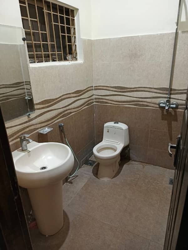 10 Marla Upper Portion Available For Rent Overseas A Bahria Town Lahore 9