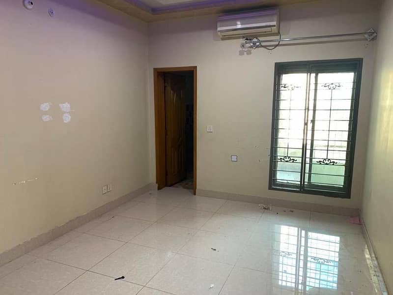 Johar Town 10 Marla New Upper Portion Suitable For Office & Family Very Neat & Clean Portion 1