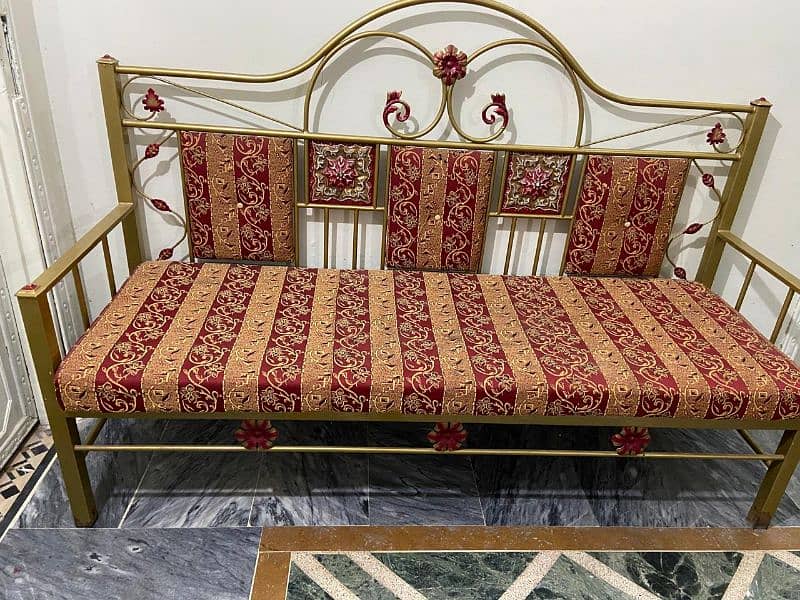 king size bed with 7 seater sofa 7