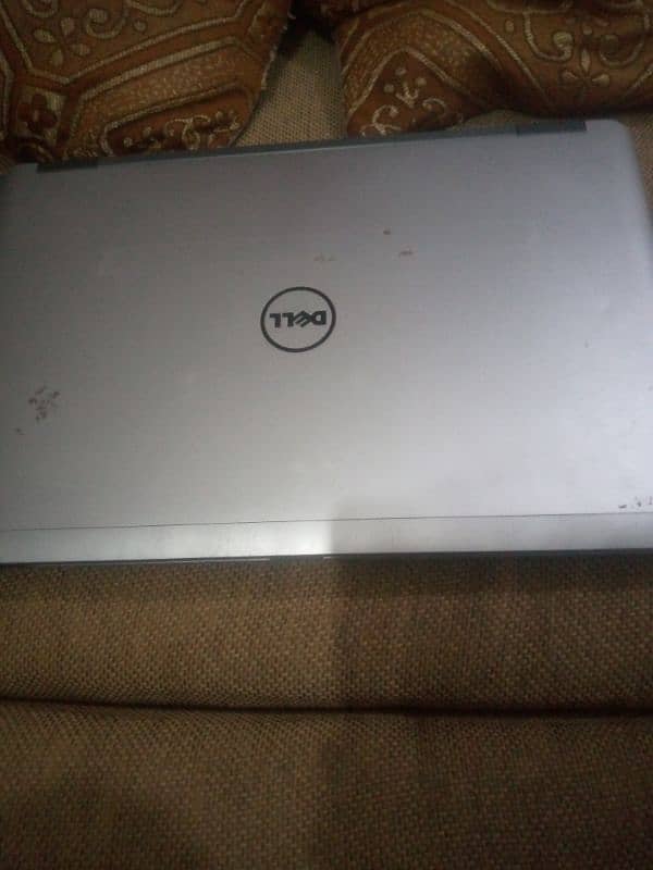 Dell laptop 0