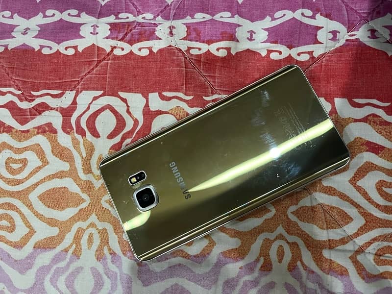 Samsung galaxy note 5 4/32 Gold colour 0