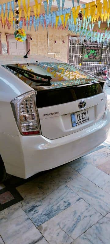 Toyota Prius 2011 4