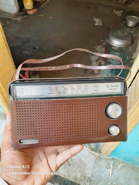 Panasonic radio RF-562D AM FM SW Shortwave Transistor Radio 1