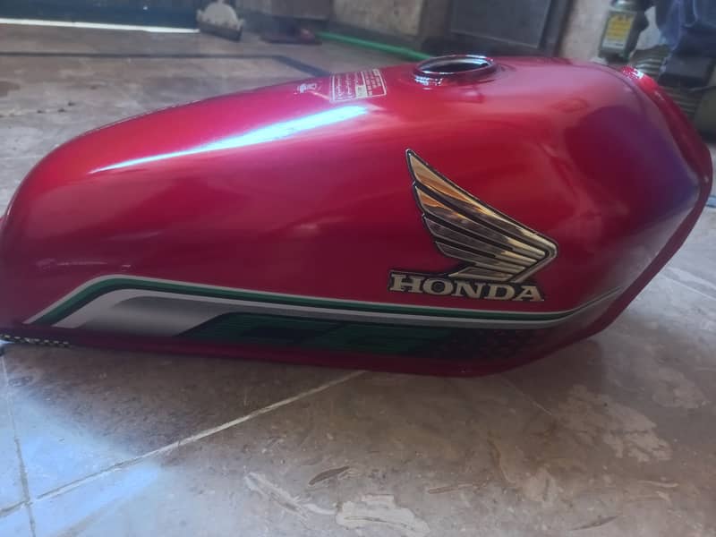 Honda 125 self tanky tapy 1