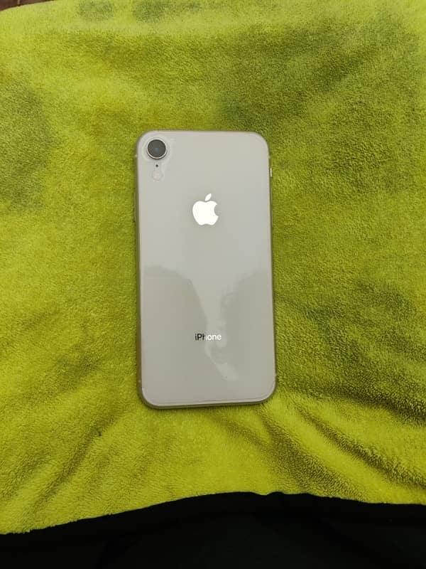 Iphone XR 64 GB 5