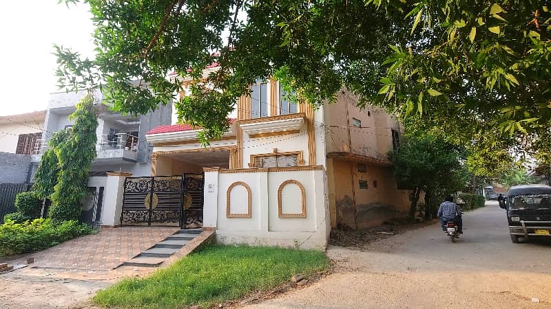 Gorgeous Corner 7 Marla House For sale Available In Punjab Small Industries Colony 1