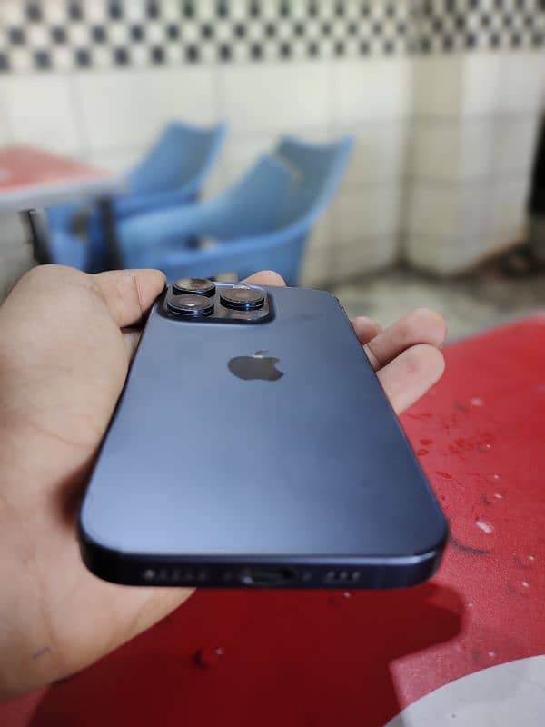 iphone 15 pro 128 GB factory unlock  (BLUE) 3