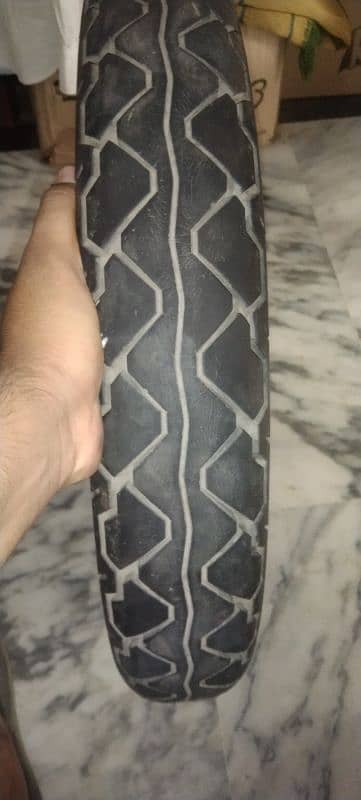 Ybr Tyre 90.90. 18 For Sale 1