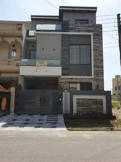 5 Marla House For Grabs In Tariq Gardens