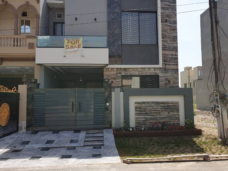 5 Marla House For Grabs In Tariq Gardens 9