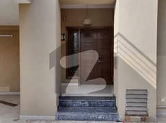 10 Marla House For Sale In Askari 11 - Sector B Lahore 0