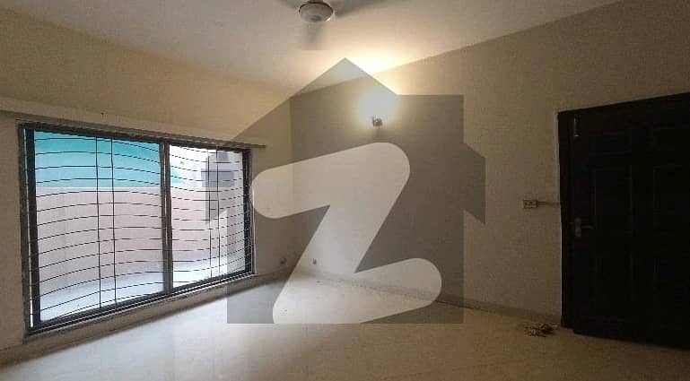 Spacious 1 Kanal House Available For sale In Askari 11 2