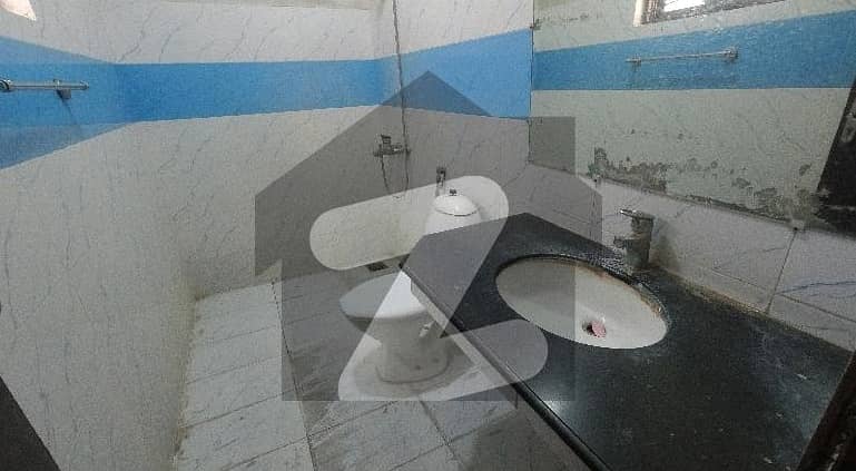 Spacious 1 Kanal House Available For sale In Askari 11 7