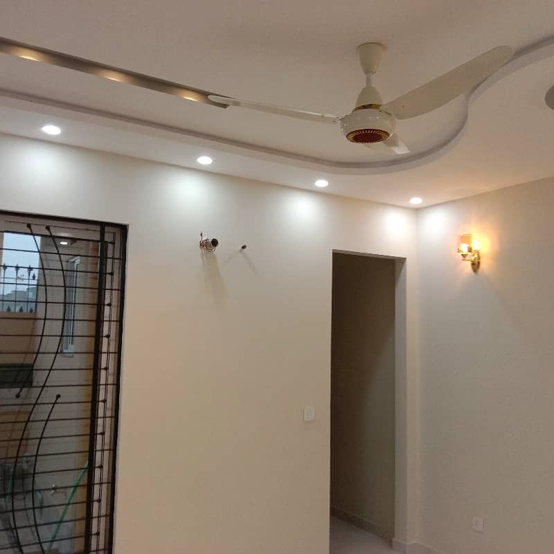 upper portion for rent in formanites housing scheme near DHA phase 5 2