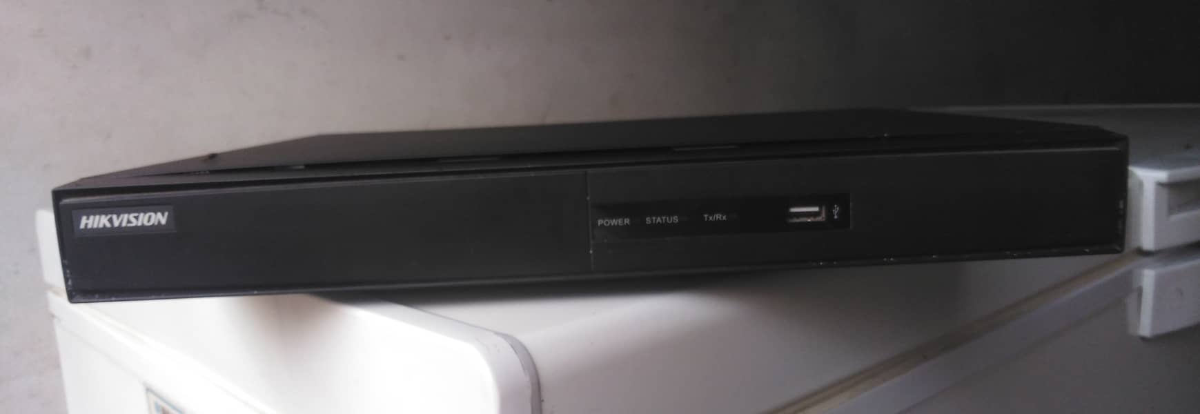 Hikvision 16CH dvr with 4TB Hard 3