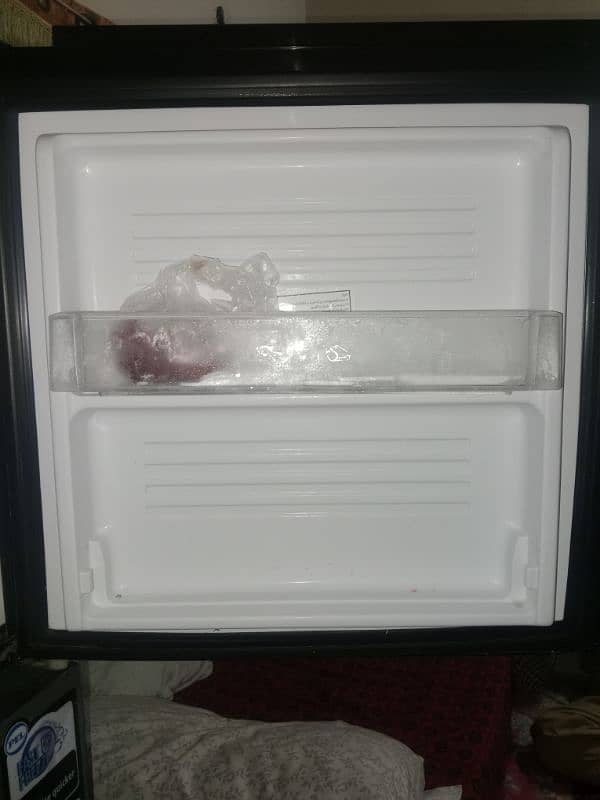 pel 2 door refrigerator 2350 model 3