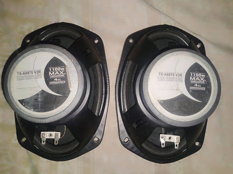 Car speakers urgent sale 1